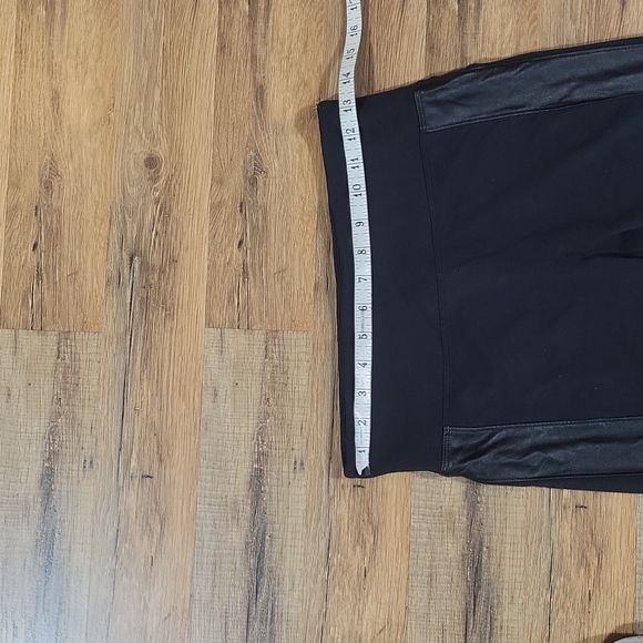 ATHLETA Black Faux Leather Tux Metro Leggings Pants with Back Pockets 456940 - Picture 7 of 13